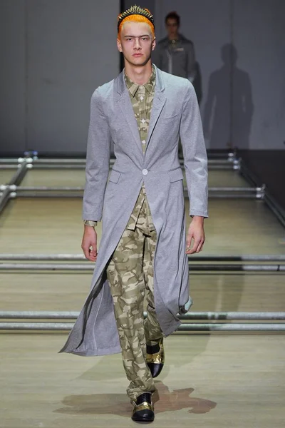 Look 1